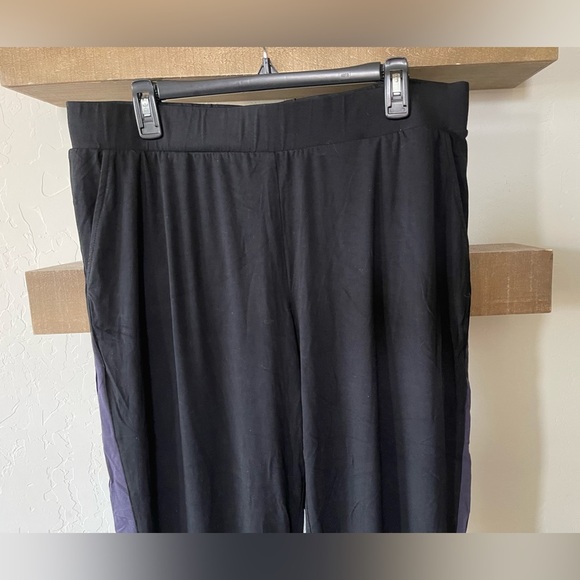 Logo by Lori Goldstein|Navy loungewear, super soft pants•••two tone, neutral, L - Picture 5 of 14